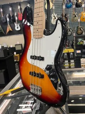 Squier - 037-8602-500 2